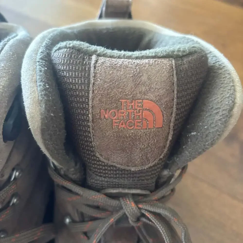 The North Face Chilkat Brown Suede Waterproof Winter Boot Men's 8.5